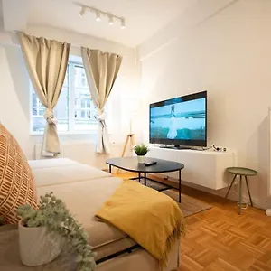  Apartment Living In Center Deutschland
