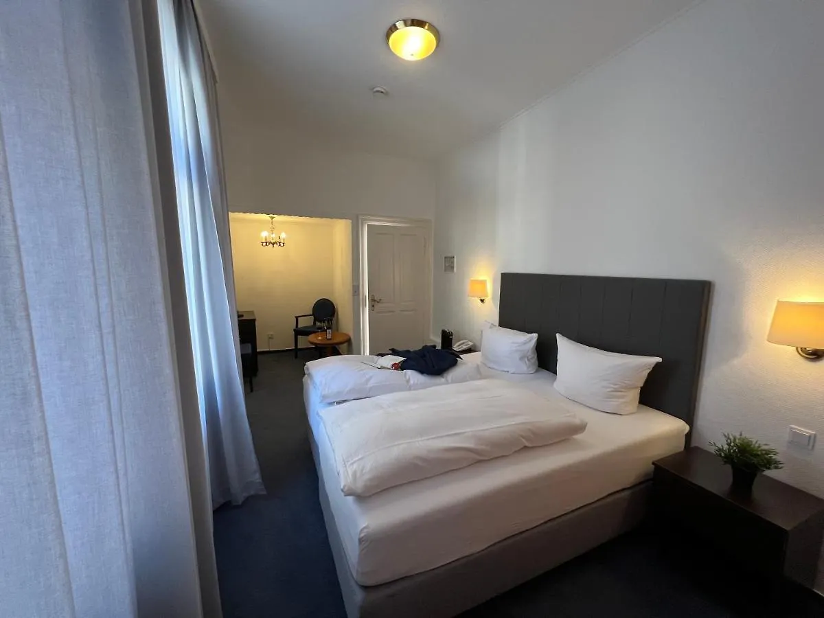 Hotel Zum Ritter Heidelberg 3*,